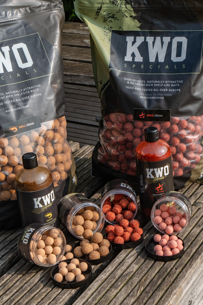 
                  
                    Spice en Krill boilies in een mix
                  
                